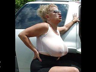 Große Titten und ein geiler Handjob - Oma wichst den Schwanz