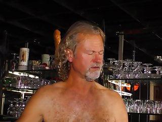 Sexgeile Oma wird in der Öffentlichkeit gefickt