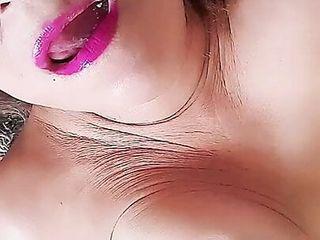 Haariges haariges Strumpfhosen altes Weib mit prallen reifen Arschbacken