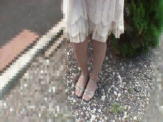 Granny zeigt ihre dicken Nippel und will gefickt werden